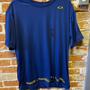 Oakley Foothill Ranch California Performance fit shirt